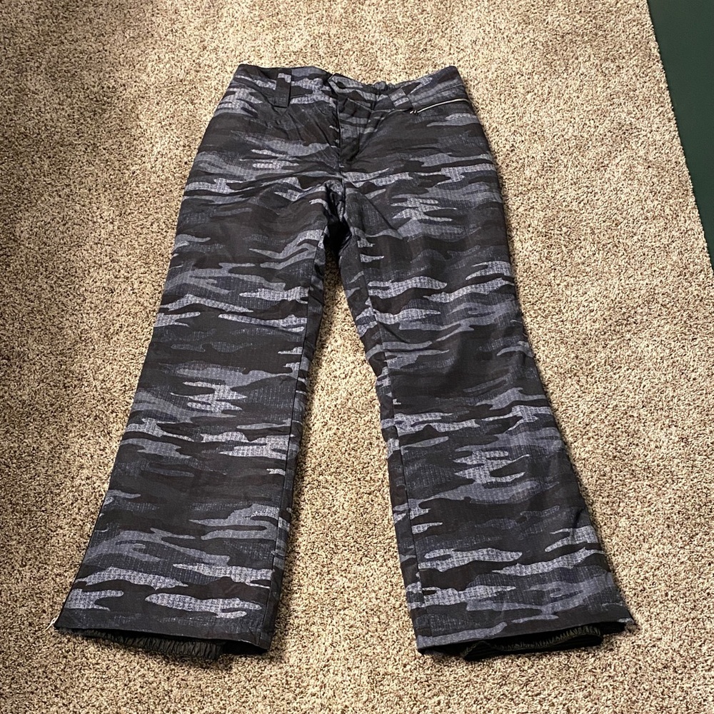 Free Country Women's Camouflage Snow Pants for skiing and snowboarding